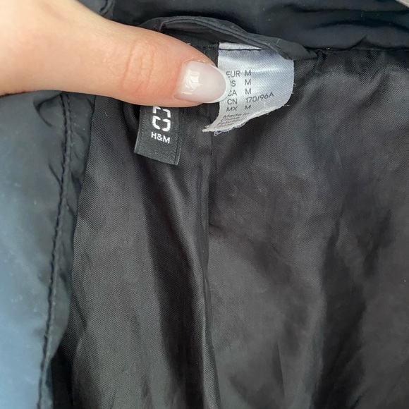 Black winter puffer jacket - Picture 3 of 3